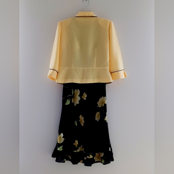STUDIO I Suit of Black Floral Dress & Yellow Jacket, size 8p - Picture 2 of 16